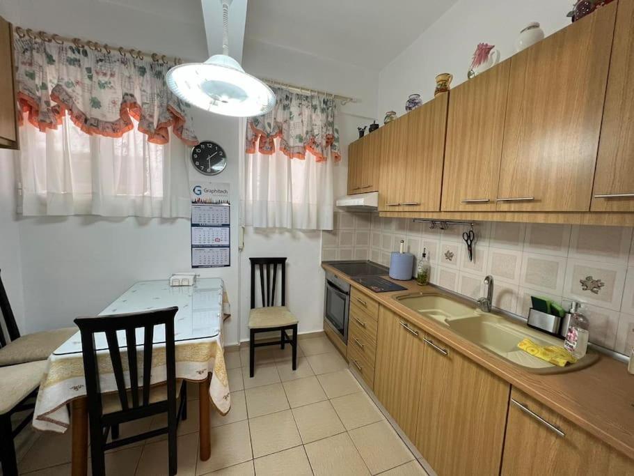 Local Apt Near City Lights 2 伊拉克利翁 外观 照片